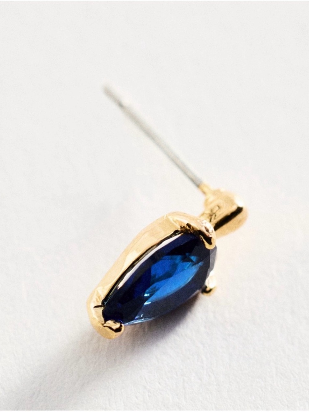 Anthropologie Gold Plated Teardrop Crystal Sapphire Blue Stud Earring - Picture 3 of 14